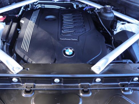 Used 2021 BMW X5 xDrive40i w/ Convenience Package image 41