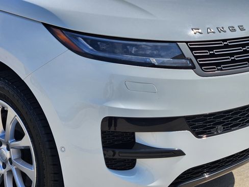 Certified 2024 Land Rover Range Rover Sport SE image 8