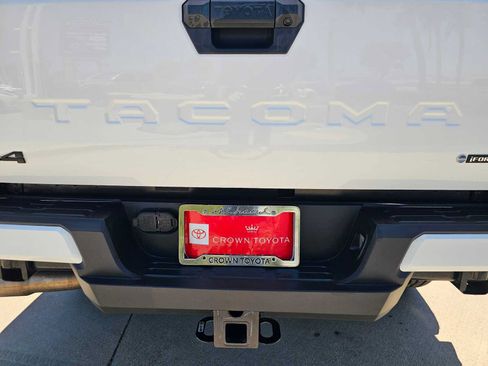 Certified 2026 Toyota Tacoma TRD Off-Road AWD/4WD image 13