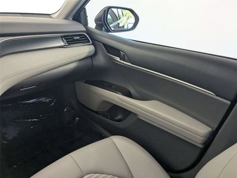 Used 2023 Toyota Camry SE w/ Convenience Package FWD image 37