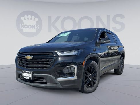 Used 2023 Chevrolet Traverse LT AWD/4WD image 1