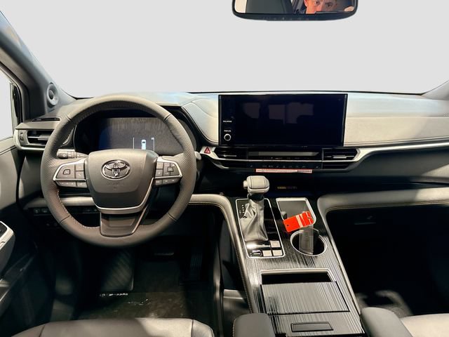 New 2026 Toyota Sienna XLE Woodland Edition AWD/4WD image 19