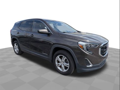 Used 2020 GMC Terrain SLE w/ LPO, Floor Liner Package AWD/4WD image 2