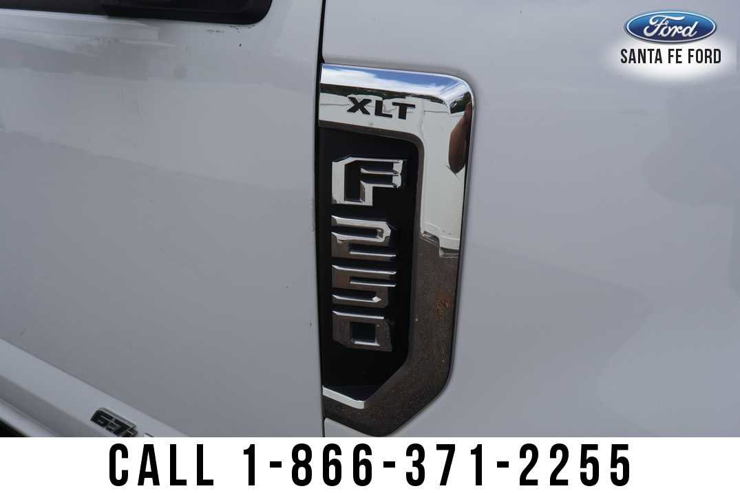 Used 2020 Ford F250 XLT w/ FX4 Off-Road Package AWD/4WD image 6