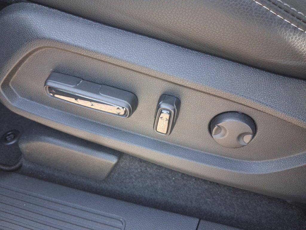 Used 2025 Honda Pilot Touring image 22