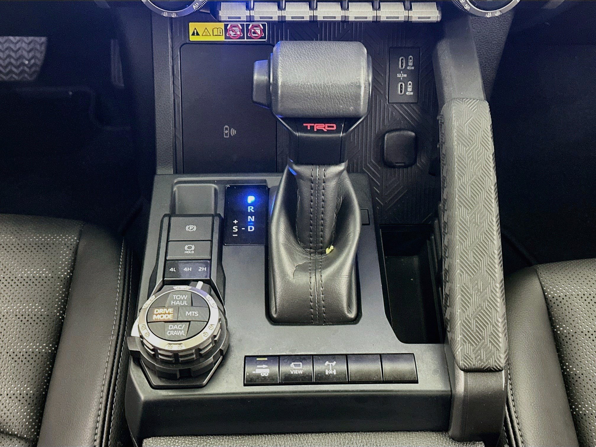 Used 2024 Toyota Tacoma TRD Off-Road w/ TRD Off Road Premium Package AWD/4WD image 14
