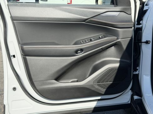 New 2026 Jeep Cherokee Limited image 19