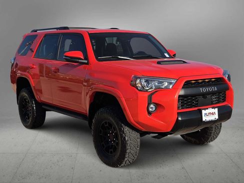 Certified 2024 Toyota 4Runner TRD Off-Road Premium w/ Off Road Premium Plus Package AWD/4WD image 2