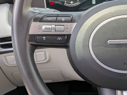Used 2025 Hyundai Tucson SEL AWD/4WD image 16