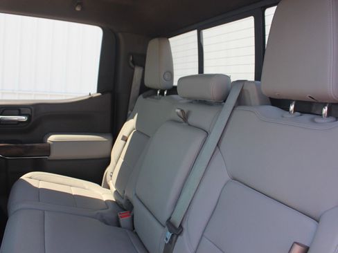 Used 2021 GMC Sierra 1500 SLT w/ SLT Premium Package AWD/4WD image 19