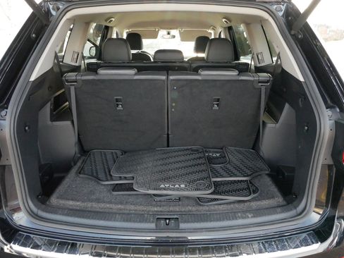 Certified 2023 Volkswagen Atlas SE image 18