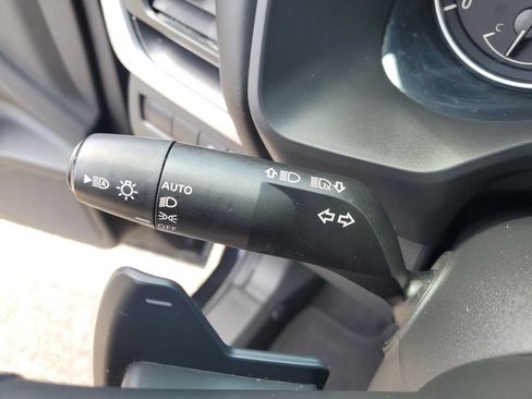 Used 2023 Nissan Rogue SV AWD/4WD image 14