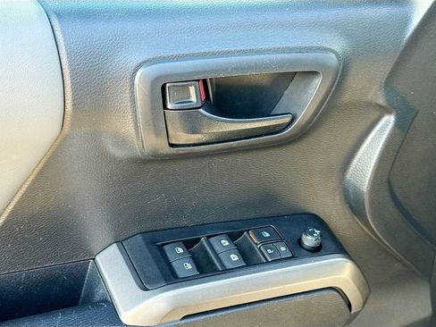 Used 2023 Toyota Tacoma SR5 image 21