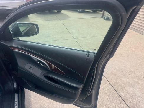 Used 2011 Buick LaCrosse CXL image 14