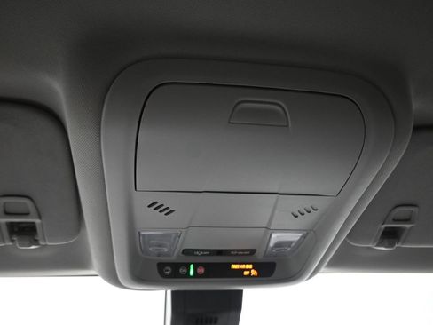 Used 2024 Chevrolet Equinox LT image 11