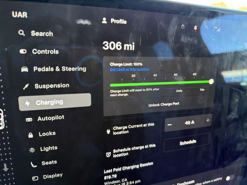 Used 2023 Tesla Model X Plaid image 4