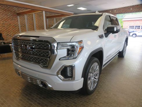 Used 2022 GMC Sierra 1500 Denali w/ Denali Premium Package image 1
