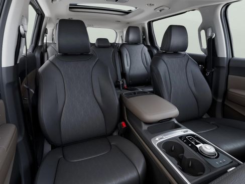 New 2026 Kia Carnival SX FWD image 11