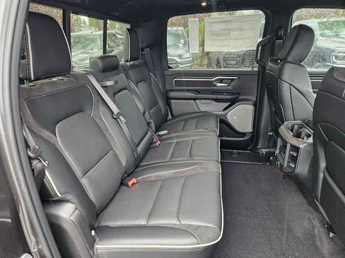 New 2026 RAM 1500 Laramie AWD/4WD image 15