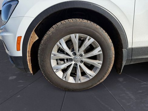 Used 2019 Volkswagen Tiguan SE image 14