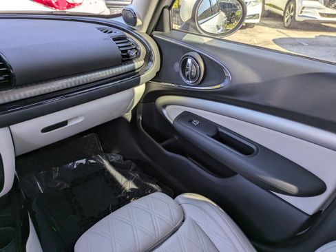 Used 2022 MINI Cooper Clubman S image 18