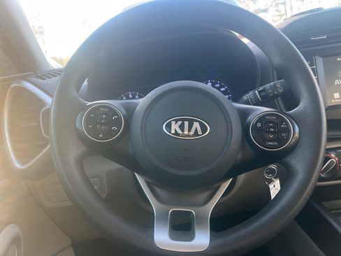 Used 2020 Kia Soul LX image 11
