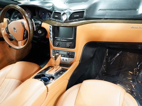 Used 2012 Maserati GranTurismo Convertible RWD image 16