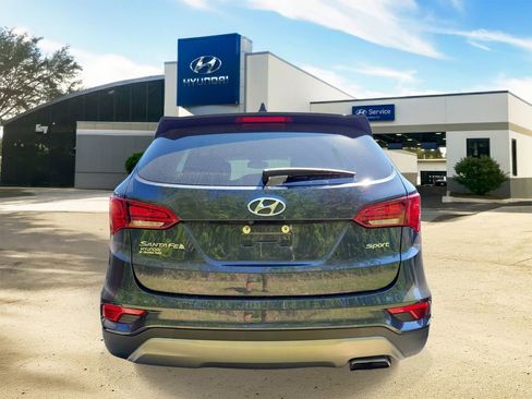 Used 2017 Hyundai Santa Fe Sport image 4