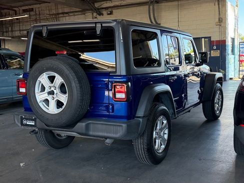 Used 2018 Jeep Wrangler Unlimited Sport S image 6