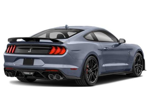Used 2022 Ford Mustang Shelby GT500 w/ Carbon Fiber Track Pack RWD image 3