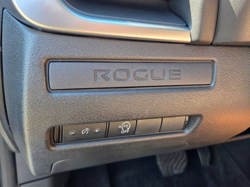Used 2024 Nissan Rogue S FWD image 26