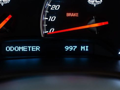 Used 2013 Chevrolet Corvette Z06 w/ 2LZ Preferred Equipment Group RWD image 33