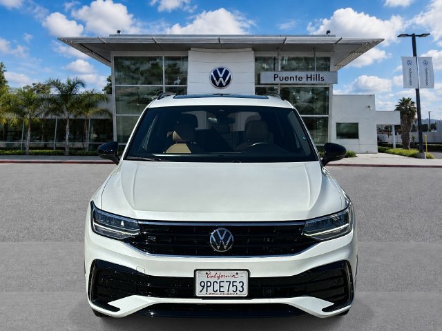 Certified 2024 Volkswagen Tiguan SE R-Line FWD image 2