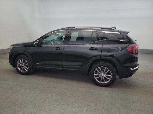 Used 2023 GMC Terrain SLT image 3