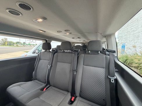 Used 2023 Ford Transit 350 XLT RWD image 9