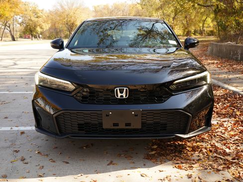 Certified 2025 Honda Civic Sport Touring image 3