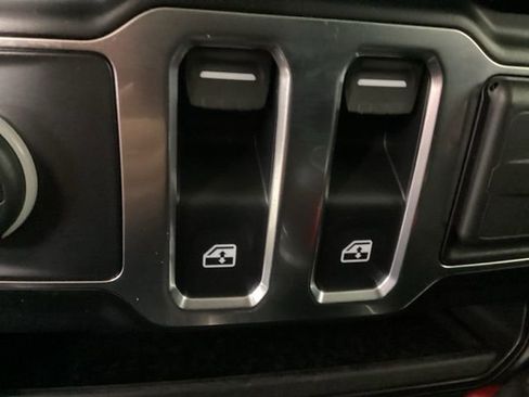 Used 2022 Jeep Wrangler Sport S image 14