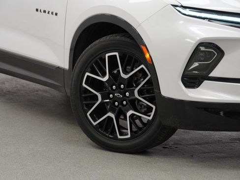 Used 2024 Chevrolet Blazer RS w/ Driver Confidence II Package AWD/4WD image 9