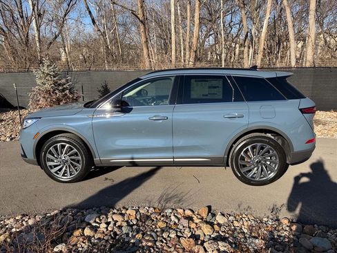 New 2026 Lincoln Corsair Reserve image 2