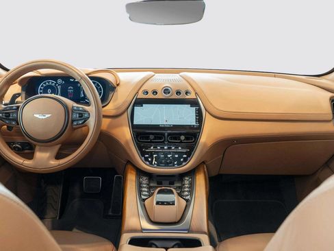 Used 2022 Aston Martin DBX AWD/4WD image 35
