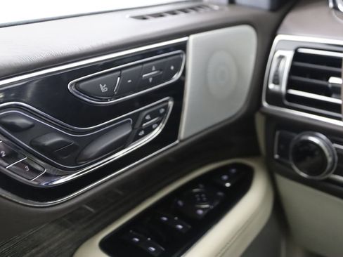 Used 2020 Lincoln Navigator Black Label AWD/4WD image 25