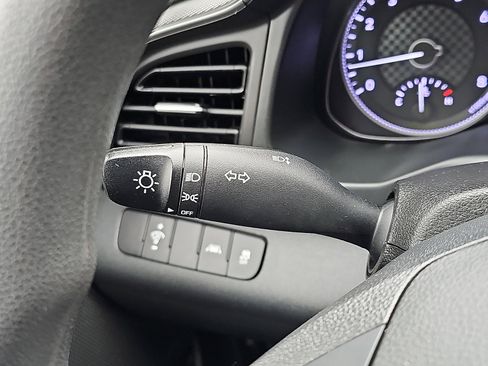 Used 2020 Hyundai Elantra SE w/ Cargo Package (C1) image 22