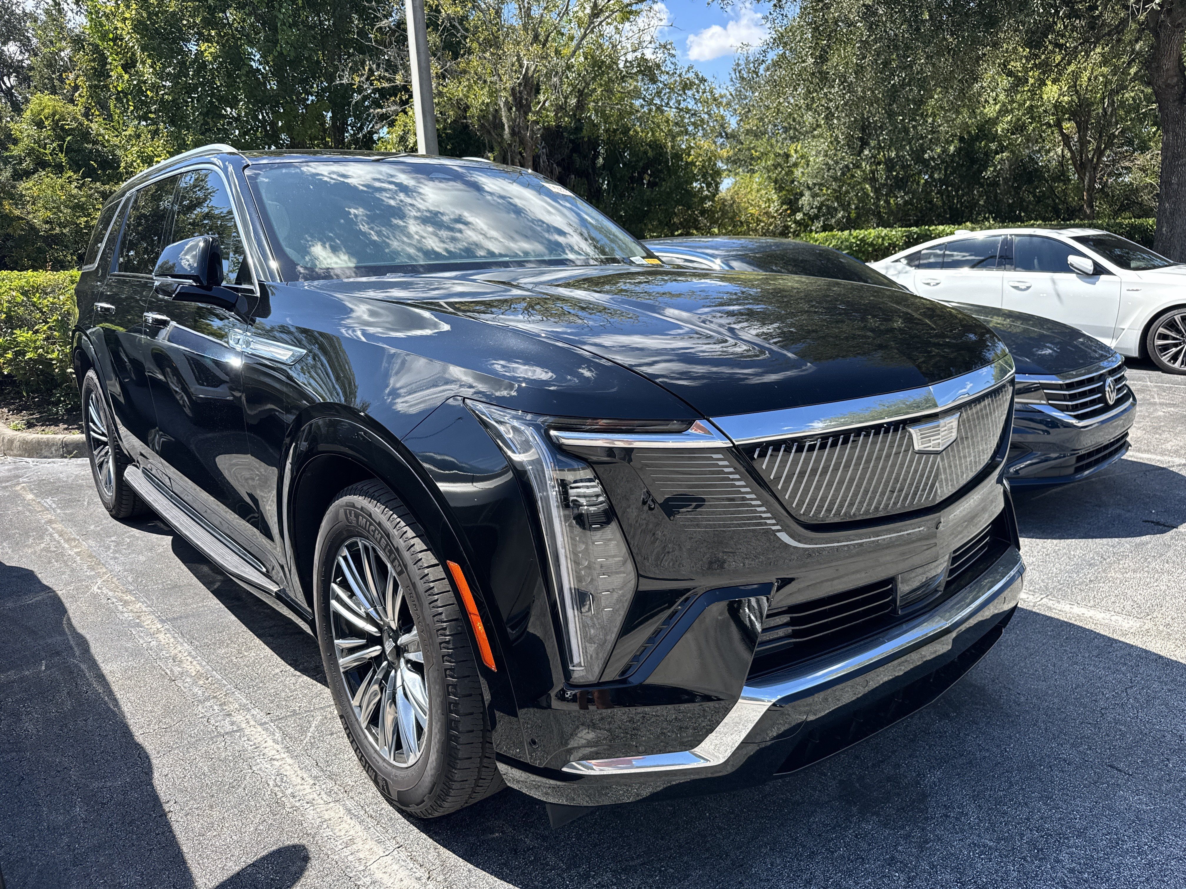Used 2026 Cadillac Escalade IQL Luxury AWD/4WD image 4