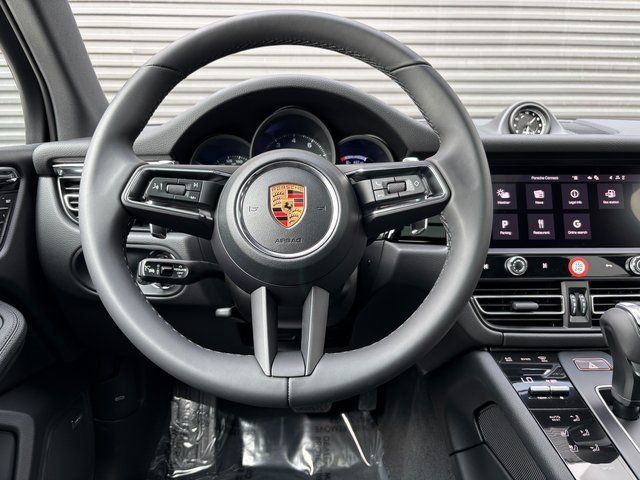 Certified 2026 Porsche Macan AWD/4WD image 14