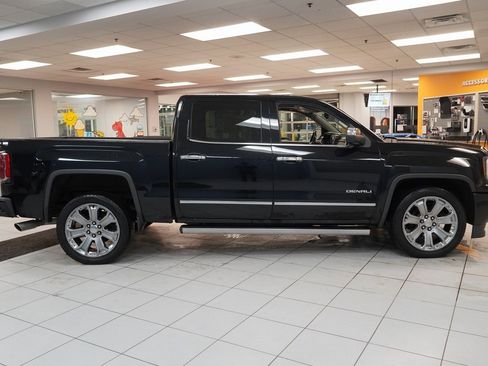 Used 2018 GMC Sierra 1500 Denali w/ Denali Ultimate Package image 13