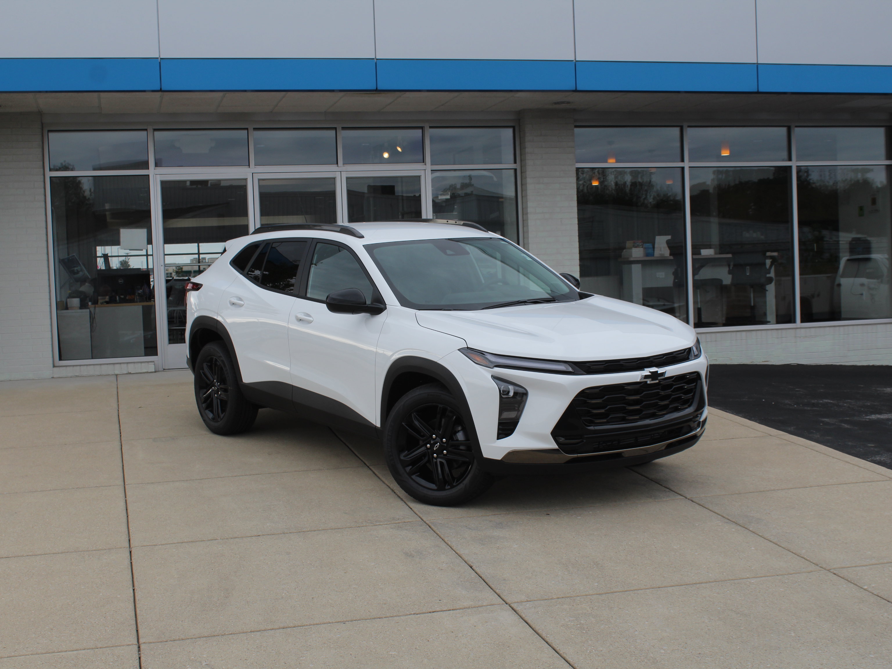 New 2026 Chevrolet Trax ACTIV FWD image 4