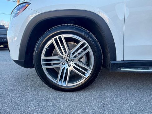 Used 2024 Mercedes-Benz GLS 450 4MATIC image 14