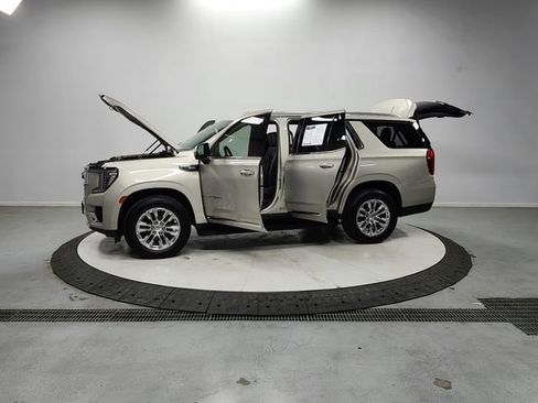 Used 2021 GMC Yukon SLT w/ SLT Luxury Plus Package image 12