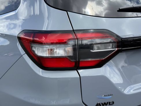 Used 2023 Honda Pilot Sport image 11