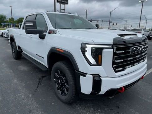 New 2026 GMC Sierra 2500 AT4 w/ AT4 Premium Plus Package AWD/4WD image 4